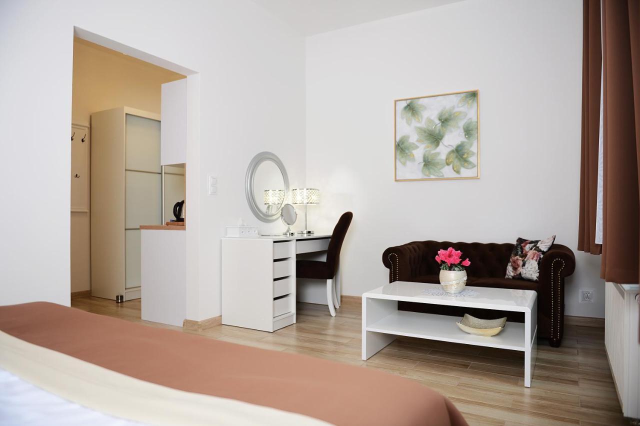 Rezydencja Mysliwska - Apartamenty Koszalin Ngoại thất bức ảnh