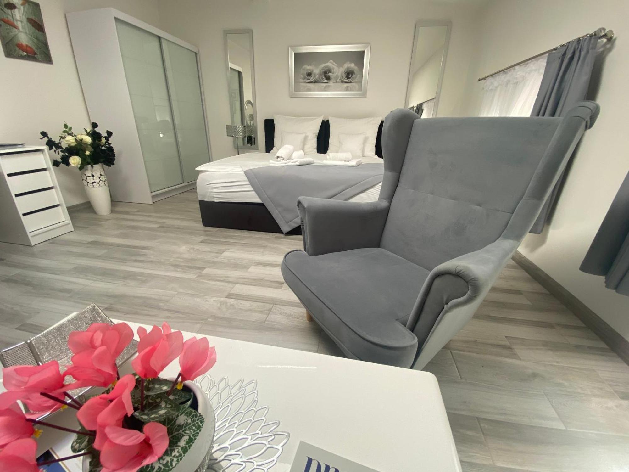 Rezydencja Mysliwska - Apartamenty Koszalin Ngoại thất bức ảnh